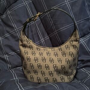 Dooney & Bourke Classic logo Bucket Bag